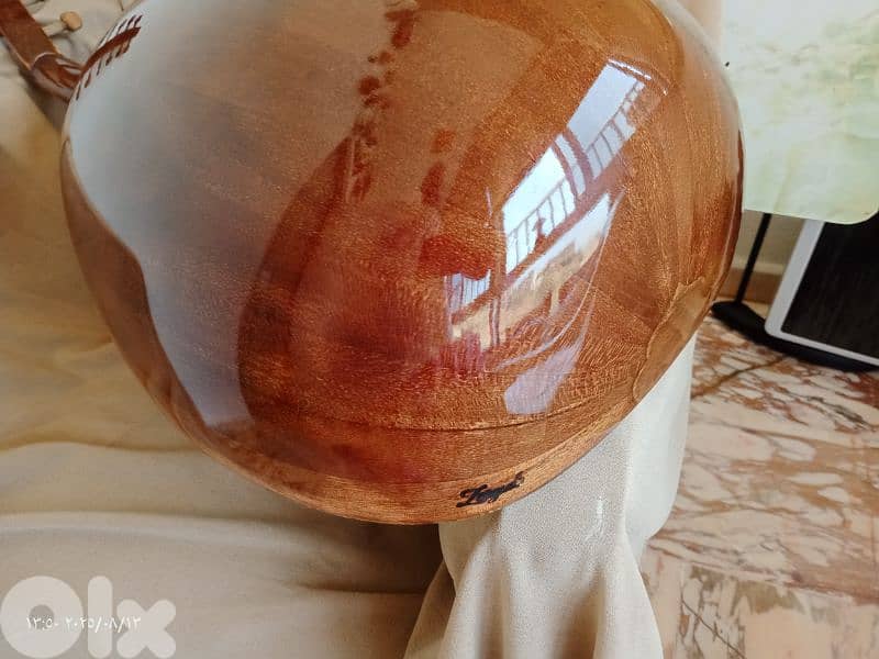 عود جديد مع حقيبة جلد وريش جميل جدا بالصوت والشكل والصناعة بسعر مناسب 10