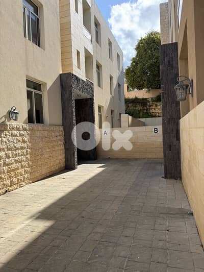 شقق فاخرة  موقع مميّز استثنائي – عمشيت، جبيل