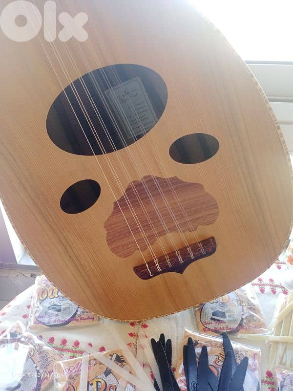 عود روعة بسعر روعة ومناسب جدا للتعليم والبداية 2