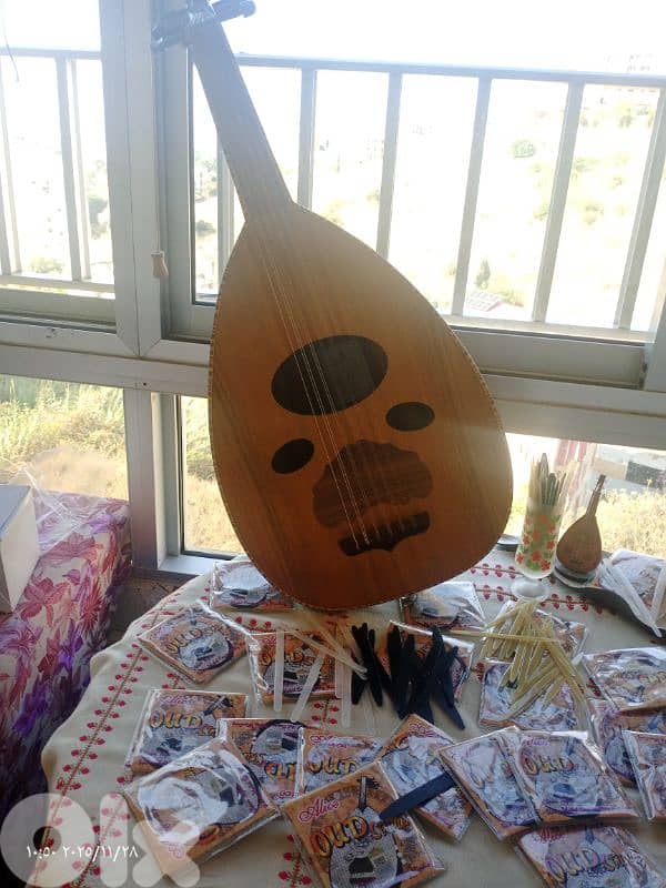 عود روعة بسعر روعة ومناسب جدا للتعليم والبداية 3