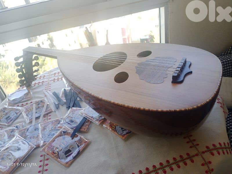 عود روعة بسعر روعة ومناسب جدا للتعليم والبداية 12