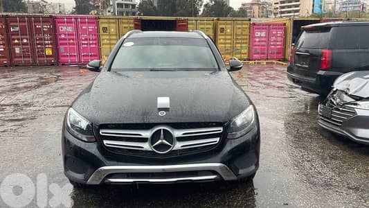 GLC 300 2017 ! 4matic ! Arrived To Port Of Beirut ! Clean Carfax !