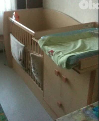 Alix - convertible baby bed/block