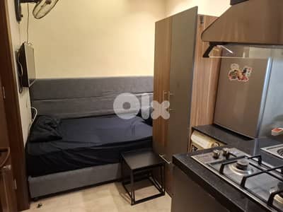 Mini studio for one person only without windows