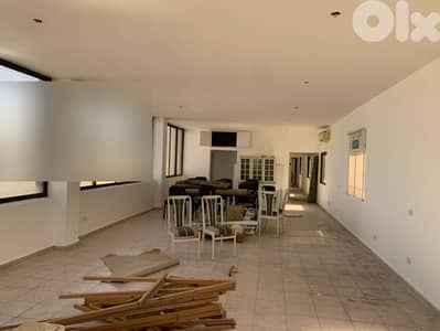 AMAZING SHOW ROOM  FOR RENT  IN ZOUK MOSBEH PRIME ,(ZMR-151)