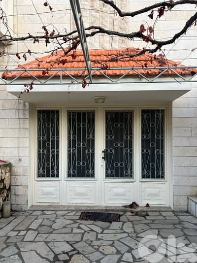 Semi Furnished Studio For Rent In Hboub-Jbeilغرفة للإيجار في جبيل