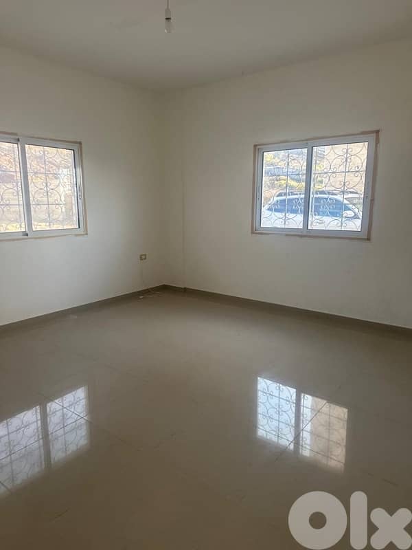 New building 3floors plus roof Badghan Above Bhamdoun below sawfar 11