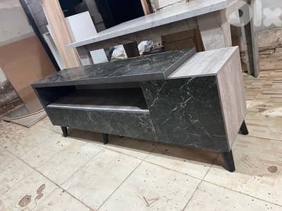 طاولة tv جديدة من المعمل بافضل الاسعار