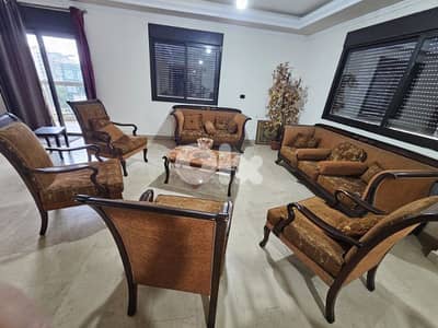 صالون بحالة جيدة للبيع