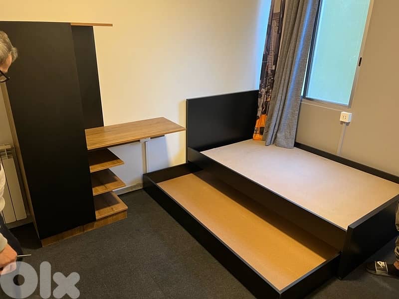 مكتب مع تخت جديدة من المعمل بافضل الاسعار 0