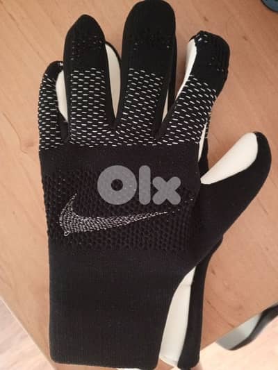 Nike goalkeeper gloves