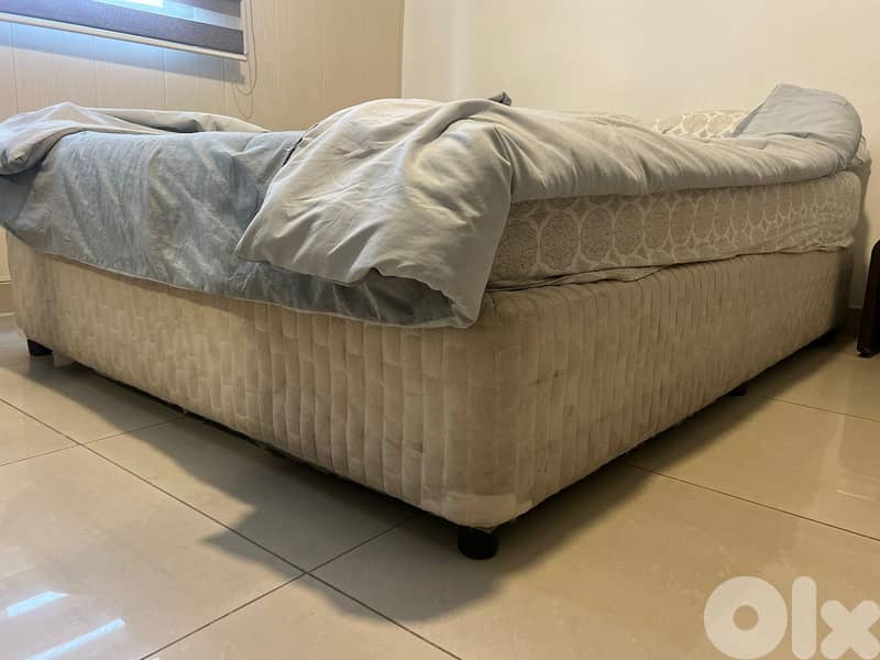 Queen Bed + Mattress 1