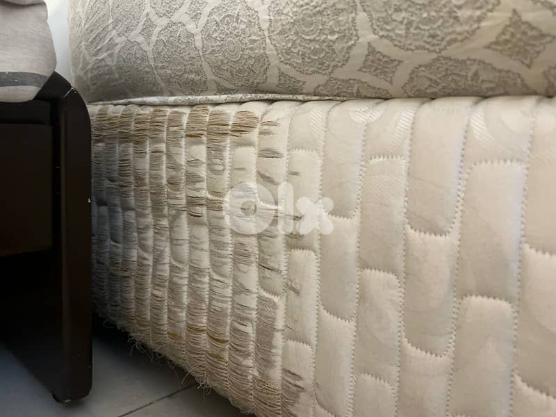 Queen Bed + Mattress 4