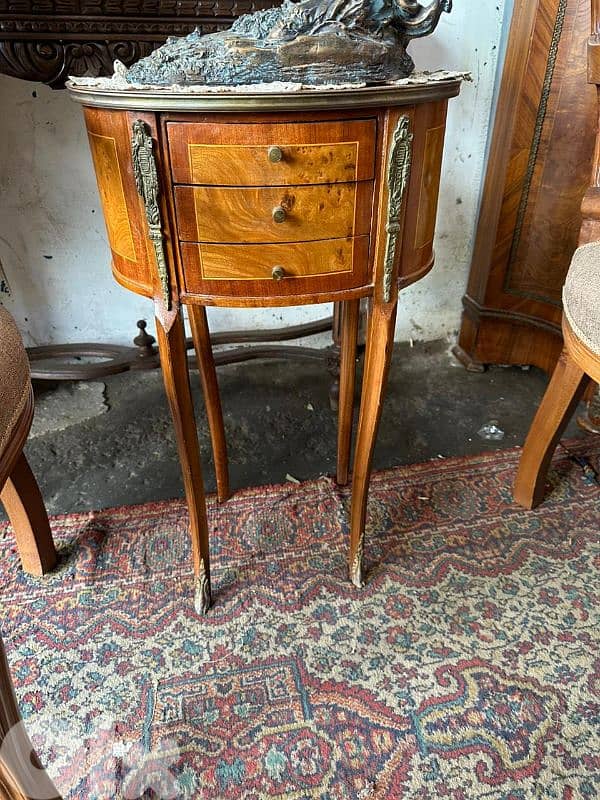 كرستين ستيل خشب زان مع طاولة مصرية مرصعة نحاس كتير مرتبين 4