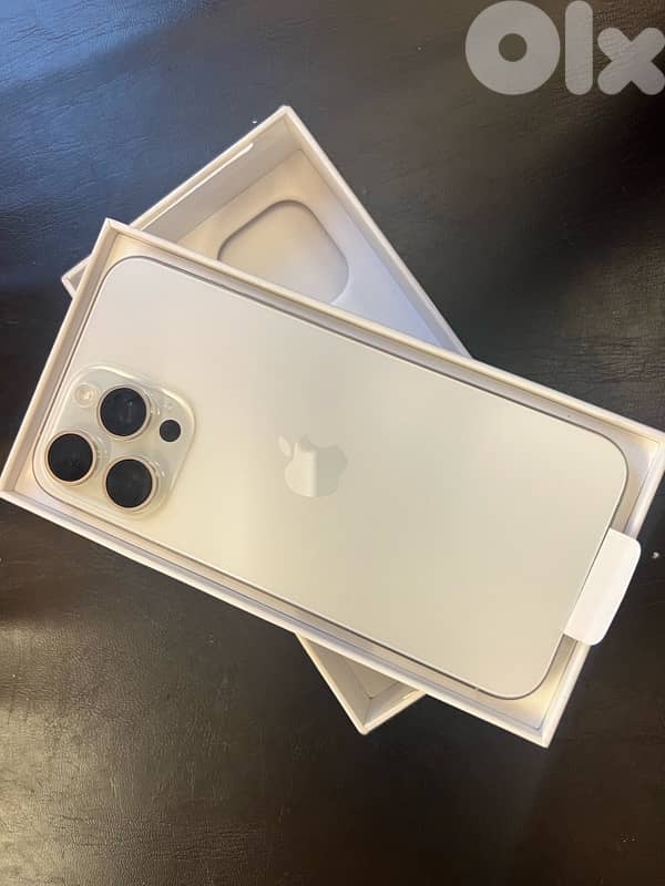 iPhone 15 pro max 1tb cycle count:3 bh:100% 2