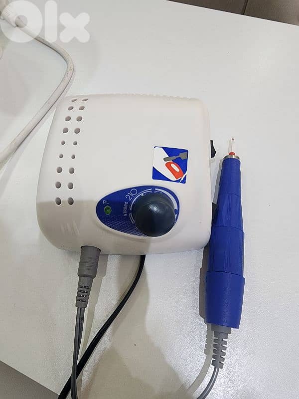 nail salon furniture used for a month 4