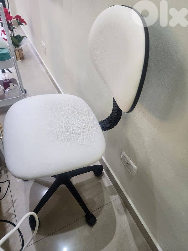 nail salon furniture used for a month 7