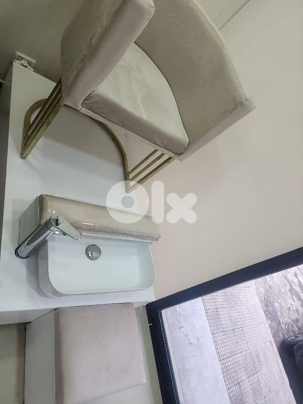 nail salon furniture used for a month 9