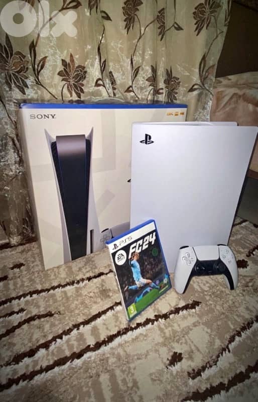PS5 fat 825GB 60HZ used like new 1