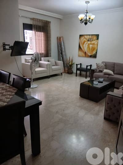 Ain El Remmaneh/ Charming Apartment for Rent – عين الرمانة/شقة للإيجار