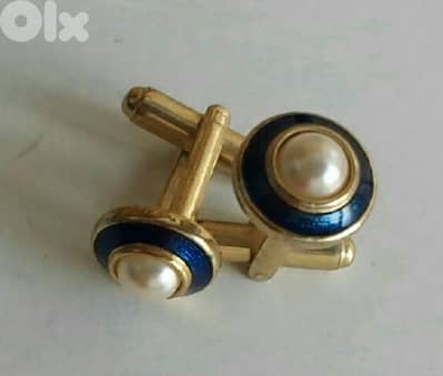 Old elegant cufflinks - Not Negotiable
