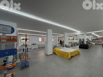 SPACIOUS 700SQ WAREHOUSE IN ACHRAFIEH | 3M HEIGHT | OFFICE | AC-1131