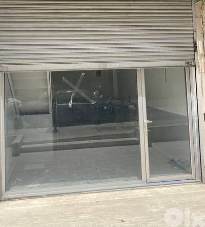 3 FLOORS SHOWROOM IN HAMRA PRIME (110SQ) , (HAMR-200)