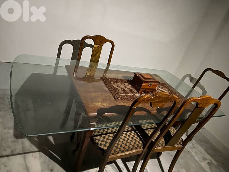 طاولة سفرة للبيع٣٠$ 1