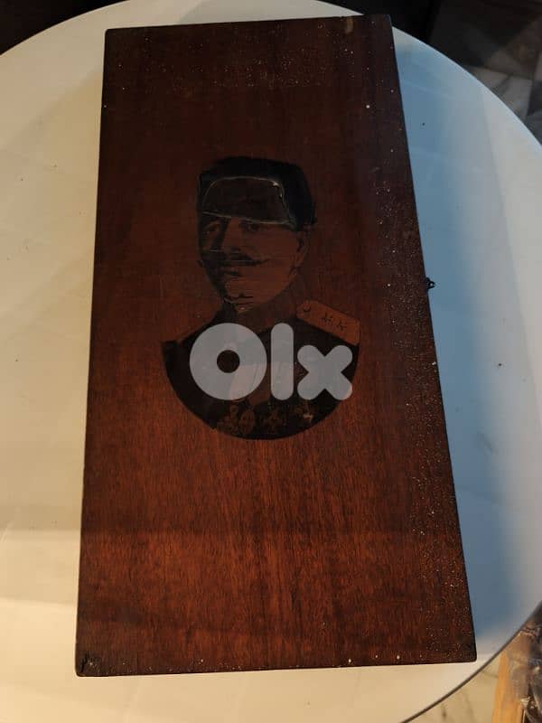 طاولة زهر انتيك خشب قطراني مع حفر ونحت،قطعة فنية لا مثيل لها 3