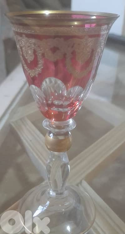 liquor glasses & champagne flutes.