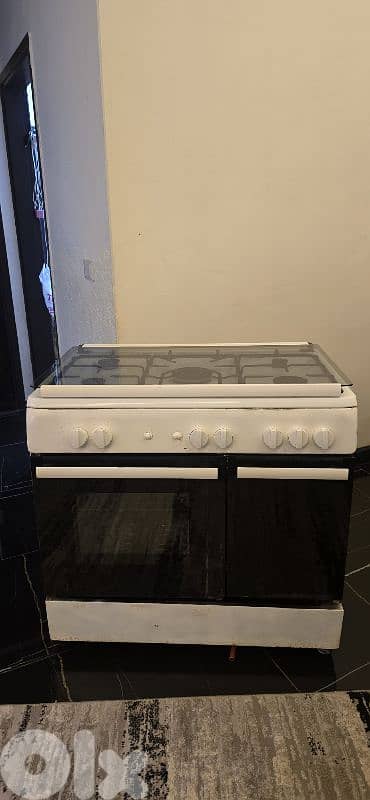 فرن غاز ٥ عيون