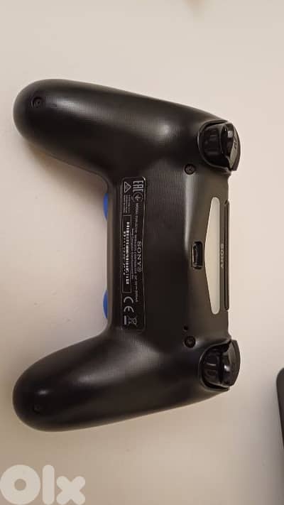 PS4 Slim + Original Controller + 3 Games + Original Cables