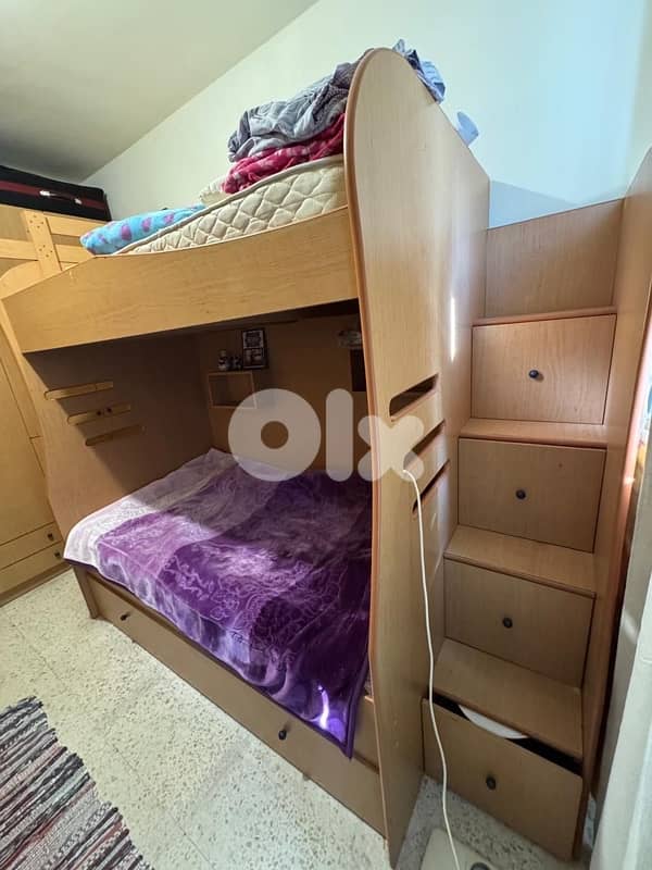 bedroom closet and beds 3