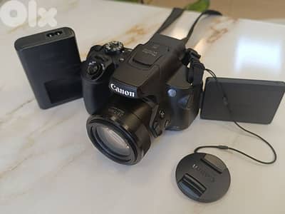 Canon SX70 HS 20.3MP like new