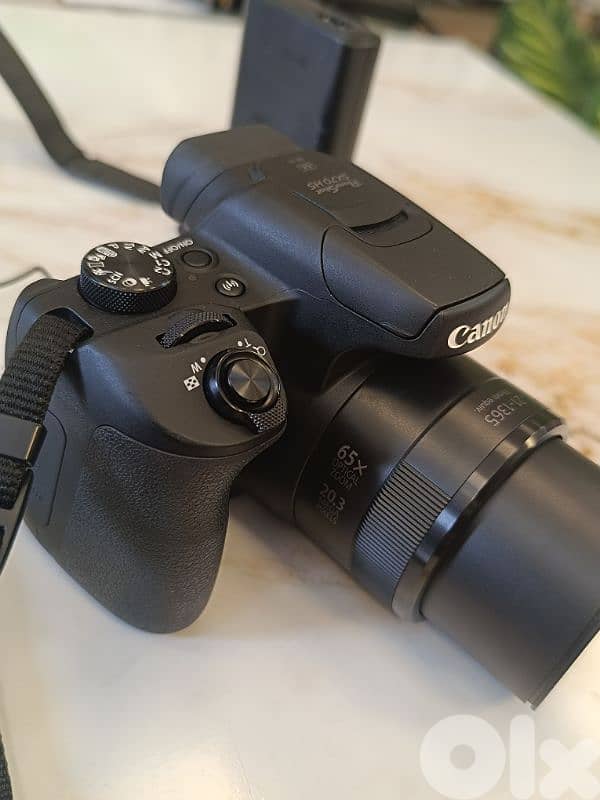 Canon SX70 HS 20.3MP like new 5