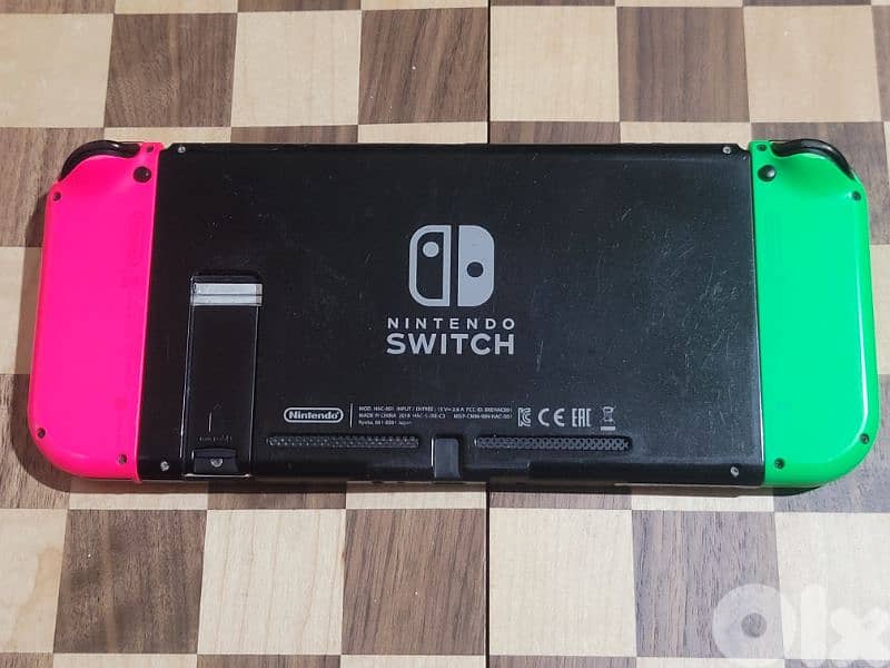 Nintendo Switch V1 + Joy-Cons + FIFA 23 1
