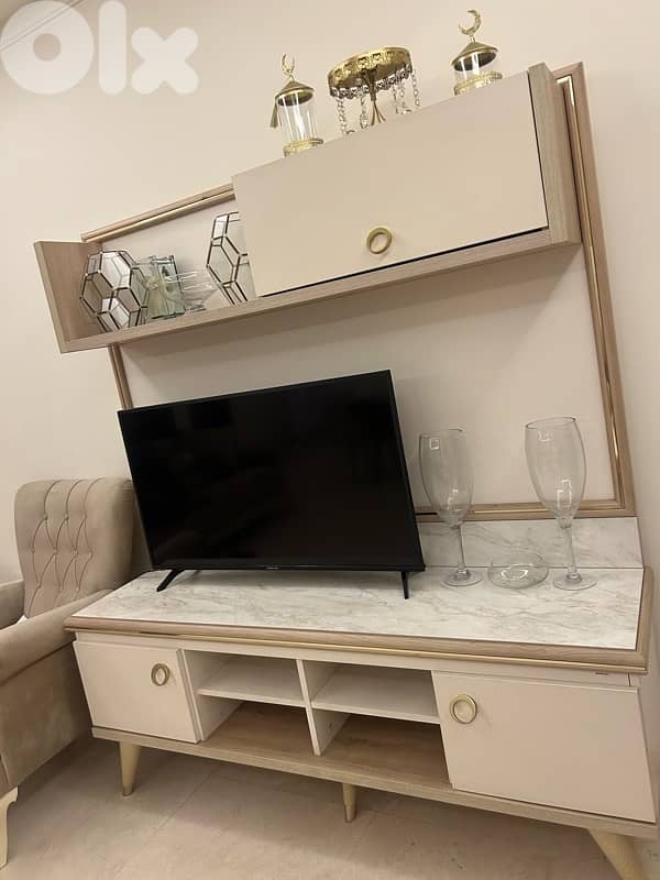 tv unit 3