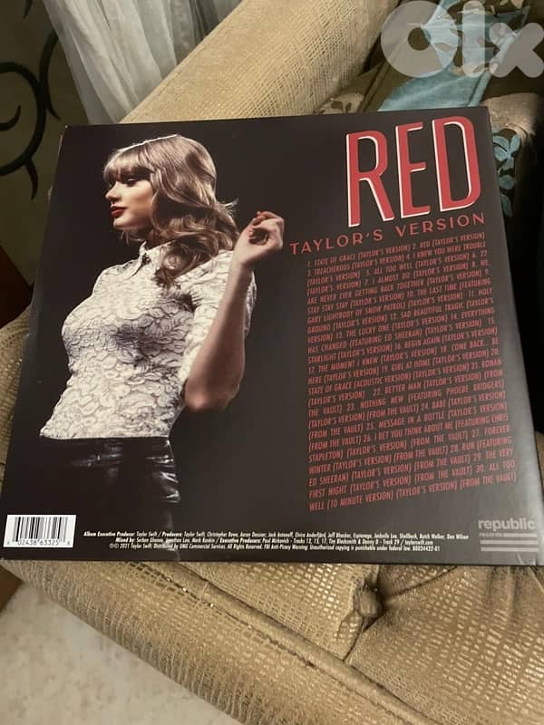 RED (Taylor’s Version) 3LP Vinyl 2