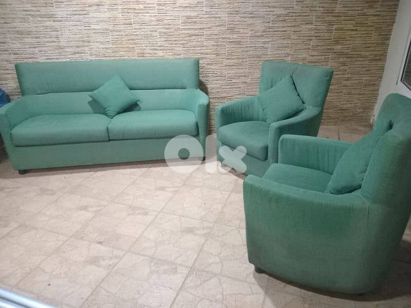 طقم قعده ٣ قطع شبه جديد 2