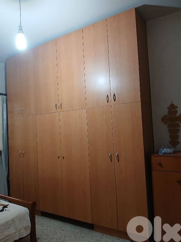 خزانة كبيرة 1