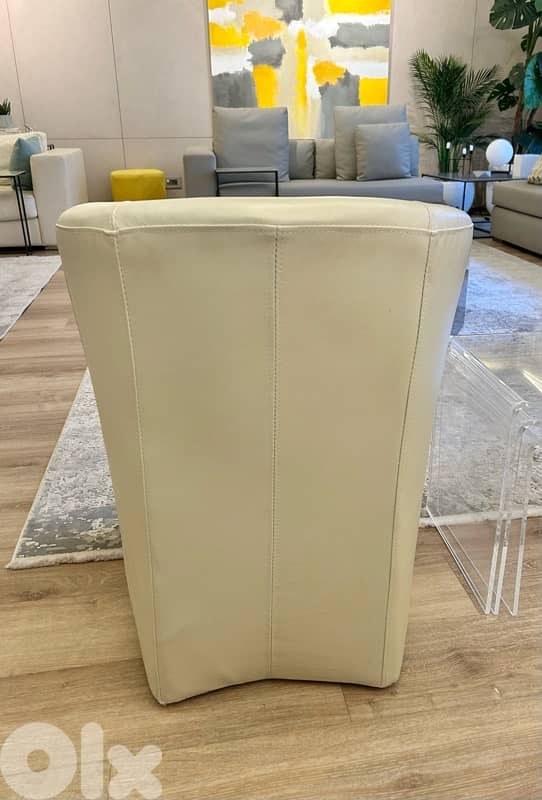 2x modern sleek arm chairs 7