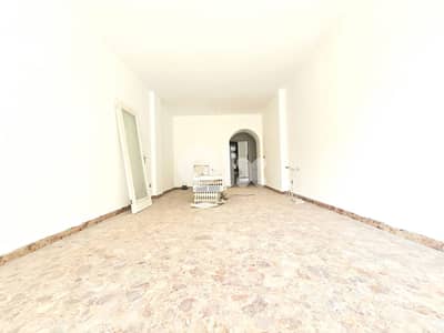 RA25-4593 Vintage Fully Renovated Apartment for Rent – Clemenceau