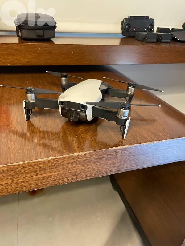 DJI Mavic Air Drone – Fly More Combo – Excellent Condition 2