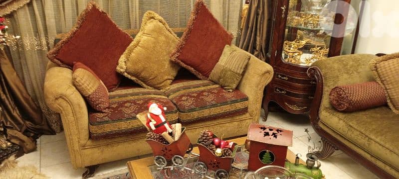 salon 4 pieces like new 400$ final price 3