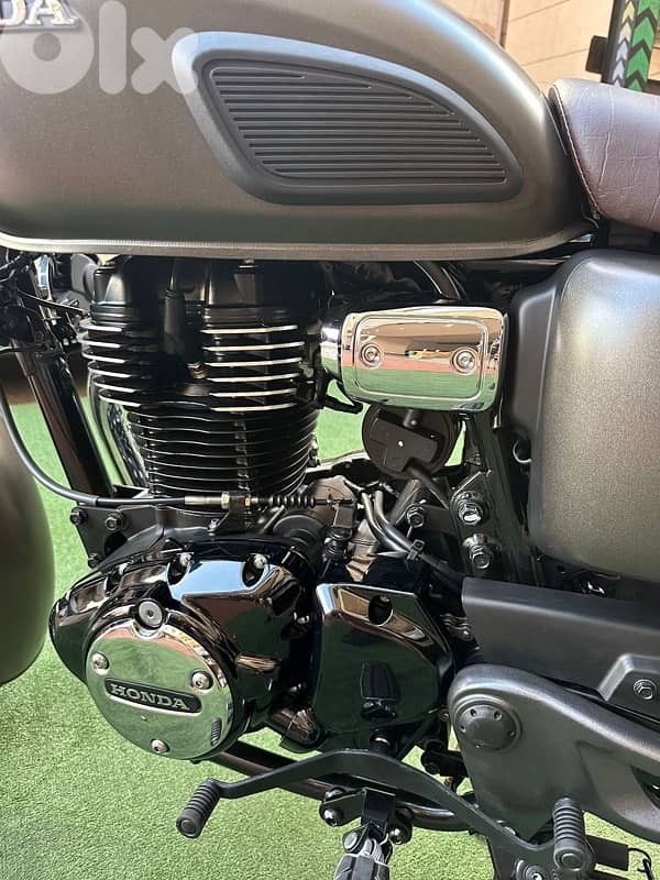 Honda CB 350 Classic okm 2025 4