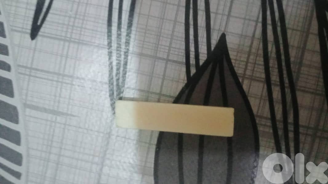 لوازم عود سندة اوتار عضم جمل طبيعي البيع جملة ومفرق 2