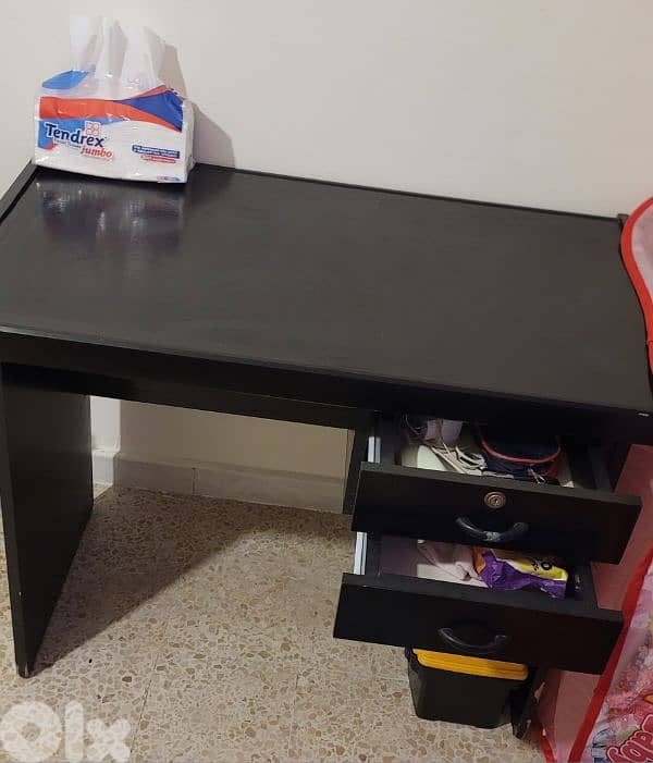 black desk 1