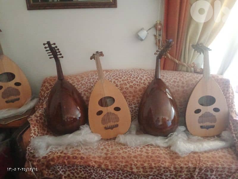 عود جديد 110$ فقط ومع شنطة جلد وريش مجموعة كبيرة من هذه الاعواد 2