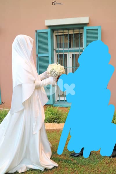 فستان زفاف مستعمل مرة واحدة شبه جديد