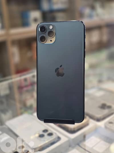 Used 11 pro max 64 gb  *battery changed  250$